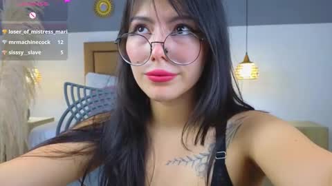 Snapshot of riley_sierra chatting on 01.27.25 Riley Sierra online show from 01.27.25