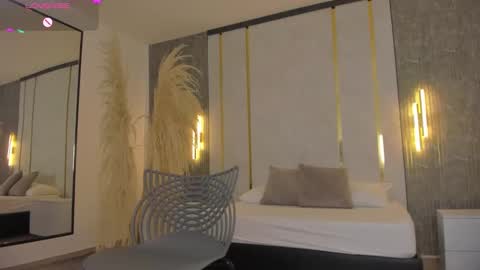 Snapshot of riley_sierra chatting on 11.06.25 Riley Sierra online show from 11.06.25