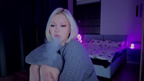 Snapshot of rileymee chatting on 11.16.25 rileymee online show from 11.16.25