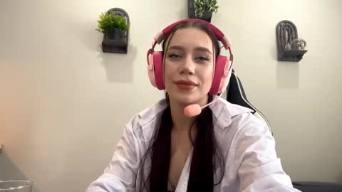 Snapshot of rimaobenshain chatting on 09.19.25 Emily online show from 09.19.25