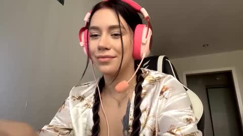 Snapshot of rimaobenshain chatting on 09.23.25 Emily online show from 09.23.25