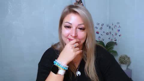 Snapshot of rimmacute_ chatting on 10.30.25 Rimma online show from 10.30.25