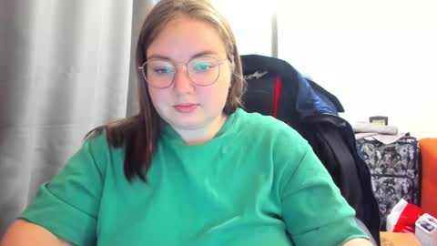 Snapshot of rina16 chatting on 10.31.25 rina16 online show from 10.31.25