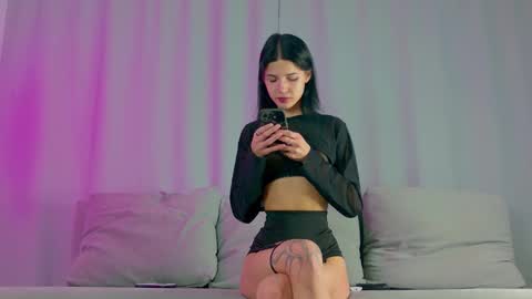 Snapshot of rinacain chatting on 11.07.25 RINA online show from 11.07.25