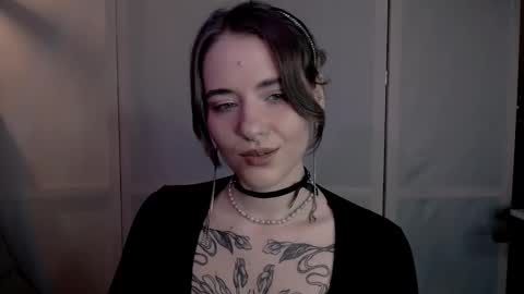 Snapshot of risha_laass chatting on 12.28.24 risha_laass online show from 12.28.24