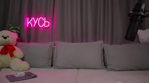 Snapshot of ritakycb chatting on 11.22.25 Rita online show from 11.22.25