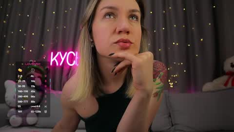 Snapshot of ritakycb chatting on 05.15.26 Rita online show from 05.15.26