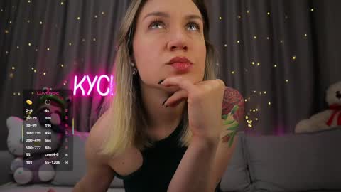 Snapshot of ritakycb chatting on 05.15.26 Rita online show from 05.15.26