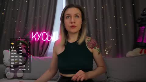 Snapshot of ritakycb chatting on 05.16.26 Rita online show from 05.16.26