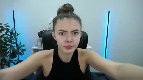 Snapshot of ritaneer chatting on 12.03.25 ritaneer online show from 12.03.25