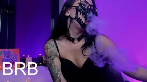 Snapshot of ritasunset chatting on 11.26.25 Miss Rita online show from 11.26.25