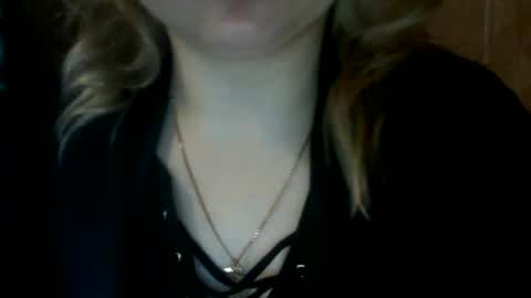 Snapshot of riveramaureen chatting on 01.09.25 RiveraMaureen online show from 01.09.25