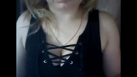 Snapshot of riveramaureen chatting on 02.17.25 RiveraMaureen online show from 02.17.25