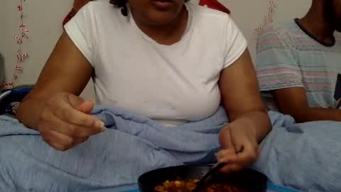 River Saint online show from 01.22.25