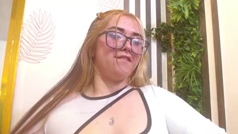 Snapshot of rixvenom chatting on 12.20.24 RIX VENOM online show from 12.20.24