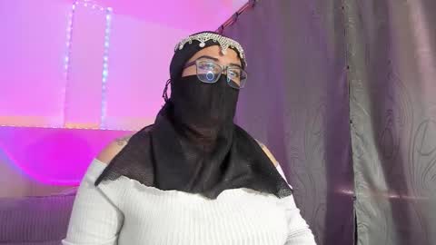 Snapshot of rixvenom chatting on 09.29.25 RIX VENOM online show from 09.29.25