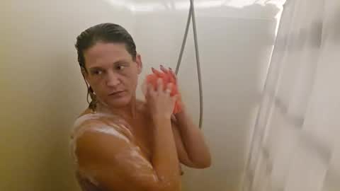 Snapshot of rjeanr chatting on 11.22.25 Randiz online show from 11.22.25