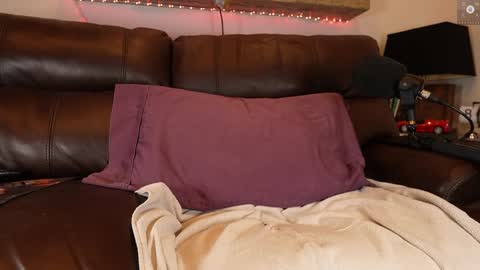 Ryan aka KeylimeRy online show from 12.22.24