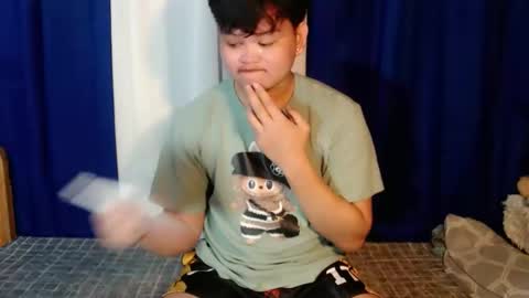 Snapshot of rnl_cum chatting on 11.16.25 RICH MY GOAL online show from 11.16.25