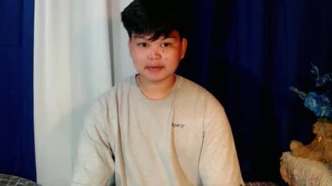 Snapshot of rnl_cum chatting on 11.18.25 RICH MY GOAL online show from 11.18.25