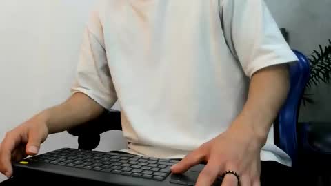 Roan Birkin online show from 01.14.26