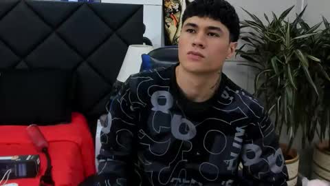 Snapshot of roan_birkin chatting on 03.24.26 Roan Birkin online show from 03.24.26
