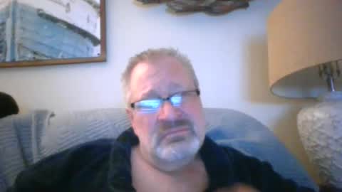 Snapshot of rob872217 chatting on 01.01.25 rob872217 online show from 01.01.25