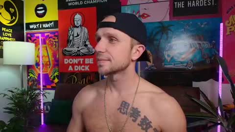 Snapshot of rob_ryder chatting on 02.01.25 rob ryder online show from 02.01.25