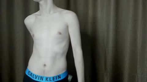 Snapshot of robert10211 chatting on 12.04.24 robert10211 online show from 12.04.24