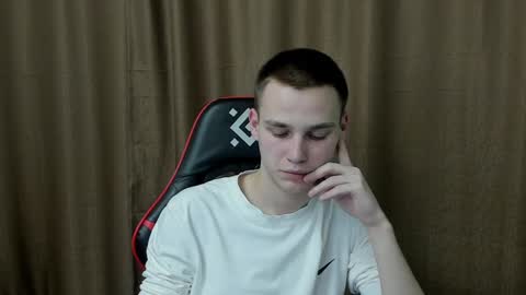 Snapshot of robert10211 chatting on 12.05.24 robert10211 online show from 12.05.24