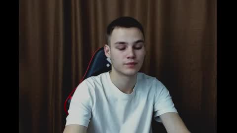 Snapshot of robert10211 chatting on 12.18.24 robert10211 online show from 12.18.24