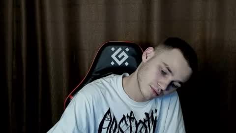 Snapshot of robert10211 chatting on 01.31.25 robert10211 online show from 01.31.25