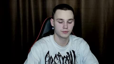 Snapshot of robert10211 chatting on 02.05.25 robert10211 online show from 02.05.25