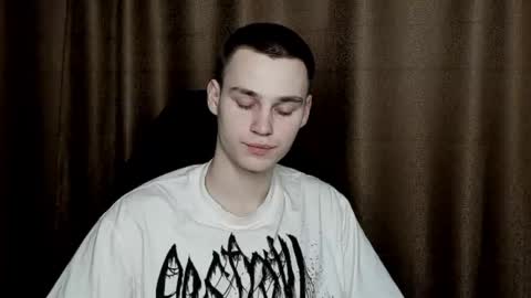 Snapshot of robert10211 chatting on 02.10.25 robert10211 online show from 02.10.25