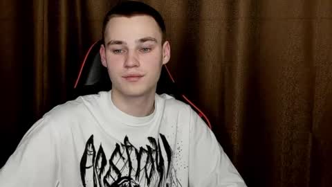 Snapshot of robert10211 chatting on 03.05.25 robert10211 online show from 03.05.25