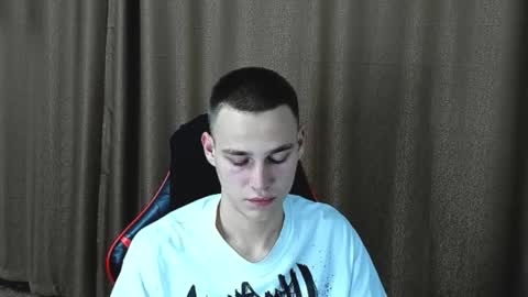 Snapshot of robert10211 chatting on 09.26.25 robert10211 online show from 09.26.25