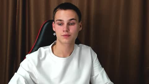 Snapshot of robert10211 chatting on 10.21.25 robert10211 online show from 10.21.25