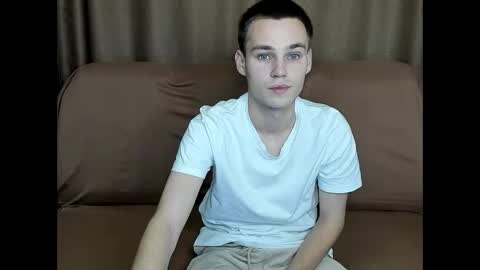 Snapshot of robert10211 chatting on 10.23.25 robert10211 online show from 10.23.25