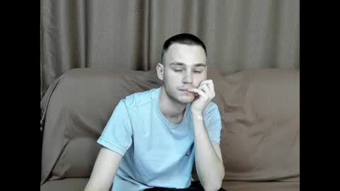 Snapshot of robert10211 chatting on 10.30.25 robert10211 online show from 10.30.25