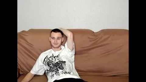 Snapshot of robert10211 chatting on 10.31.25 robert10211 online show from 10.31.25