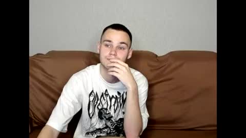 Snapshot of robert10211 chatting on 11.01.25 robert10211 online show from 11.01.25