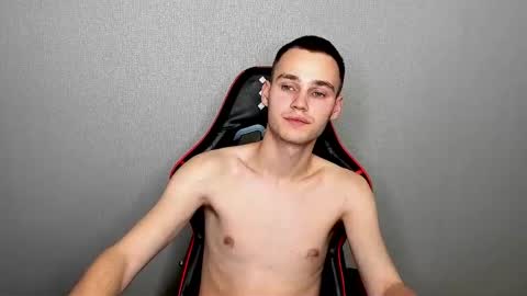 Snapshot of robert10211 chatting on 11.07.25 robert10211 online show from 11.07.25