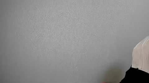 Snapshot of robert10211 chatting on 12.02.25 robert10211 online show from 12.02.25