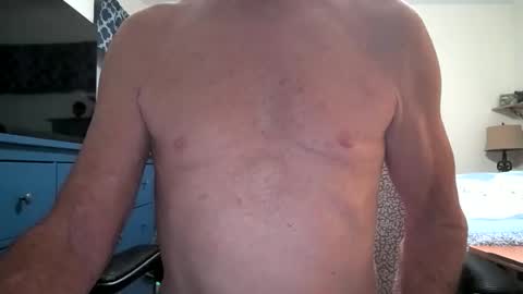 Snapshot of robert45556 chatting on 11.02.25 robert online show from 11.02.25