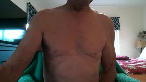 Snapshot of robert45556 chatting on 12.14.25 robert online show from 12.14.25