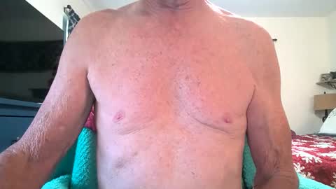 Snapshot of robert45556 chatting on 12.18.25 robert online show from 12.18.25