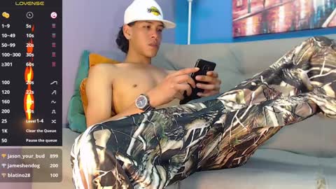 Snapshot of robert_kingg chatting on 01.14.25 robert_kingg online show from 01.14.25