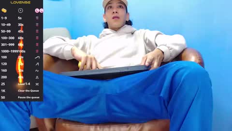 Snapshot of robert_kingg chatting on 11.11.25 robert_kingg online show from 11.11.25