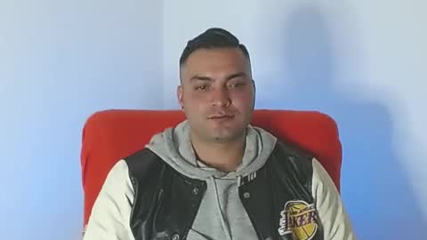 Snapshot of robert_leroy chatting on 10.24.25 Stiven - online show from 10.24.25