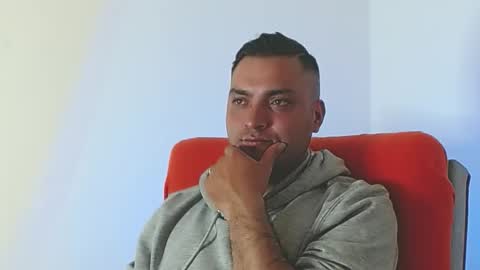 Snapshot of robert_leroy chatting on 10.24.25 Stiven - online show from 10.24.25